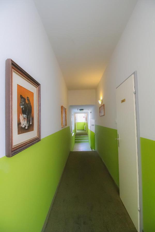 Economic Sb Apartment Wenen Buitenkant foto